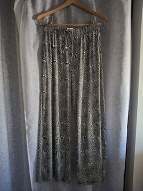 The Native One Black & White Geometric Wide Leg Pants Size M